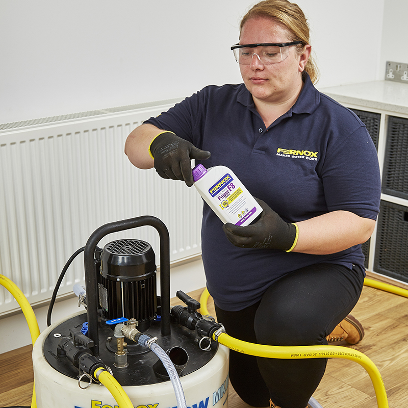 fernox-power-cleaner-f8-neutral-reiniger-500ml image 4