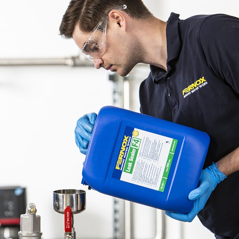 fernox-leak-sealer-f4-leckdichter-10l image 2